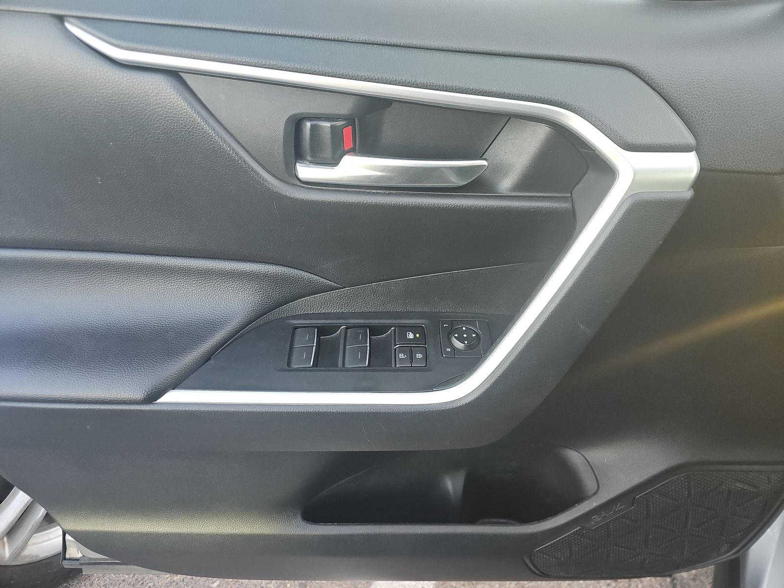 2024 Toyota RAV4 XLE AWD