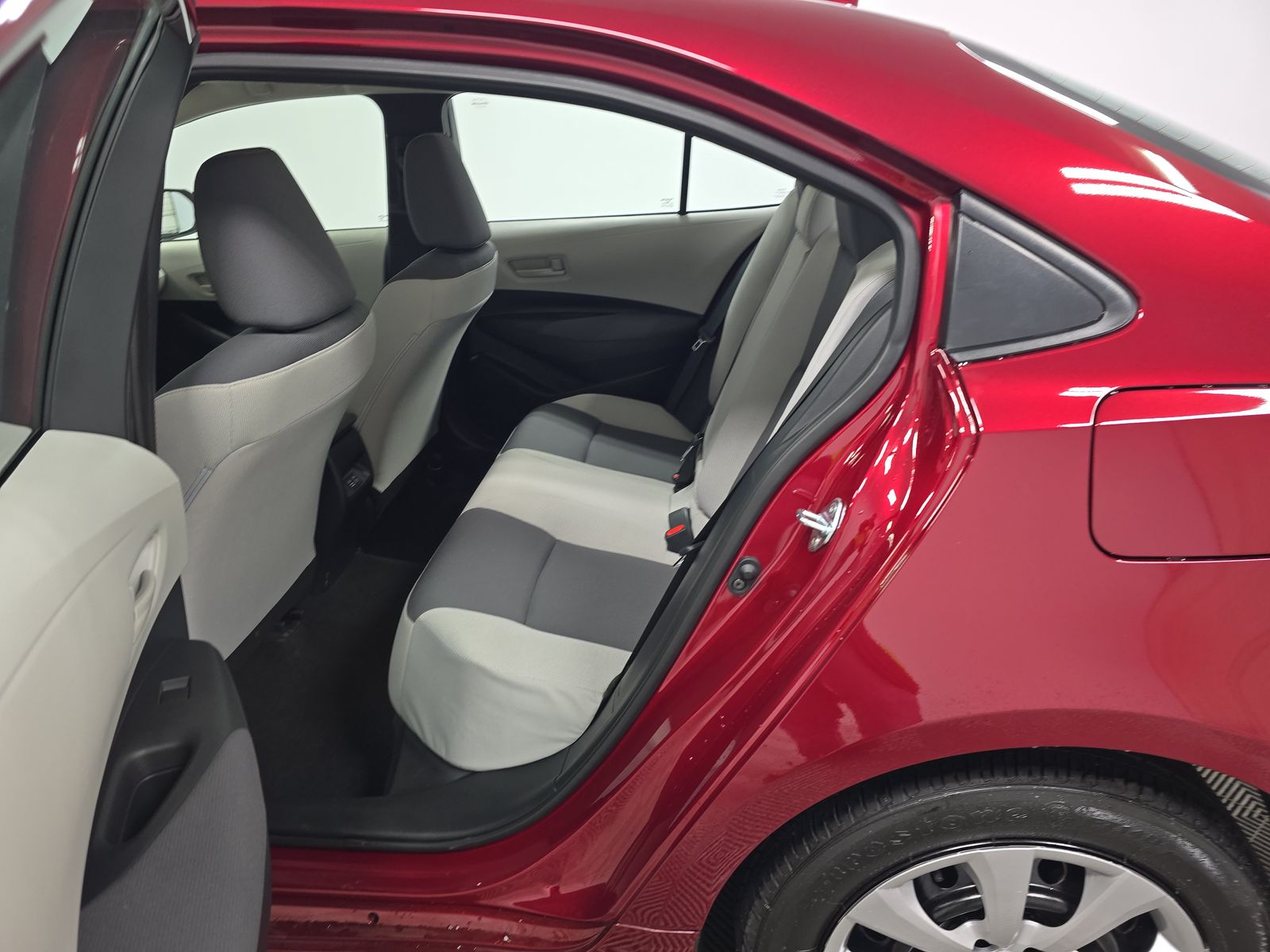 2025 Toyota Corolla LE FWD