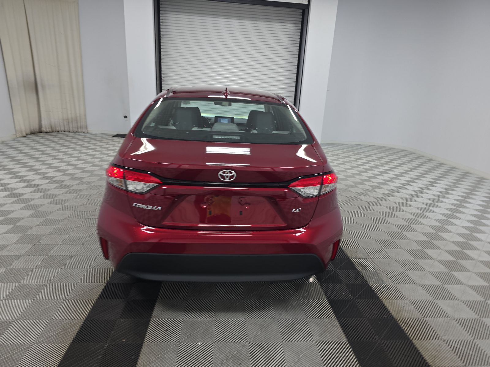 2025 Toyota Corolla LE FWD