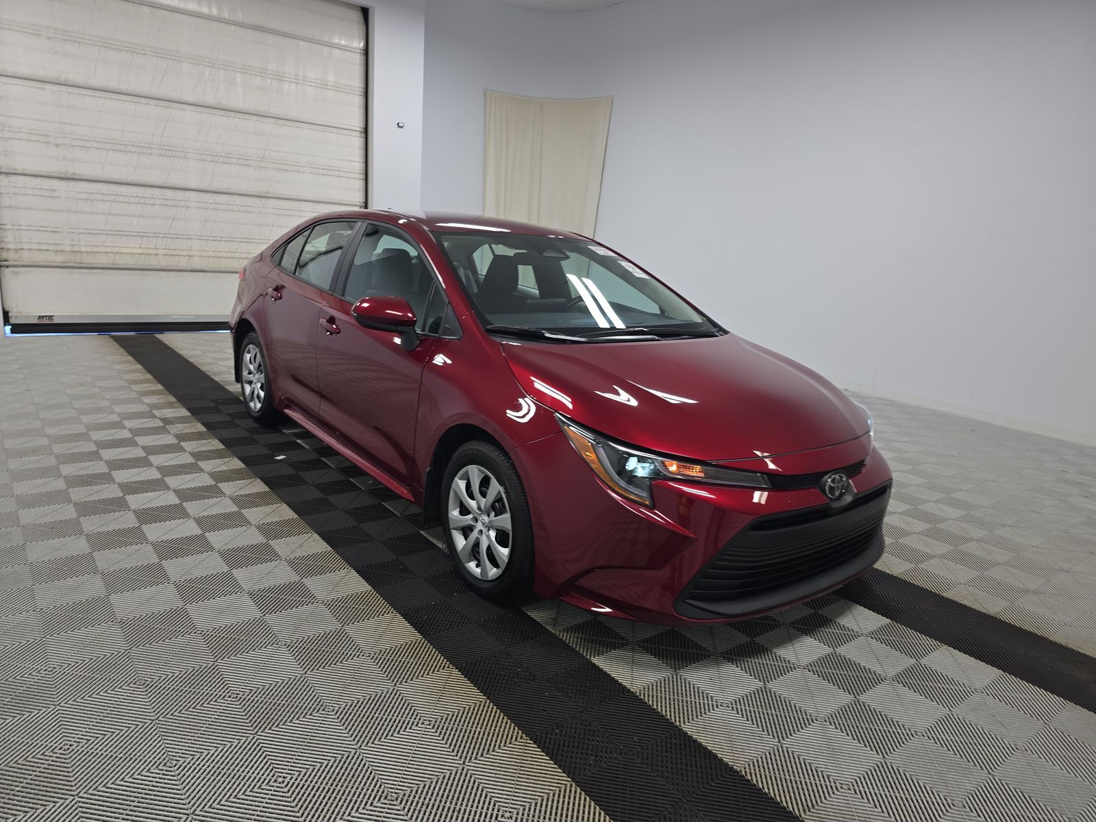 2025 Toyota Corolla LE FWD