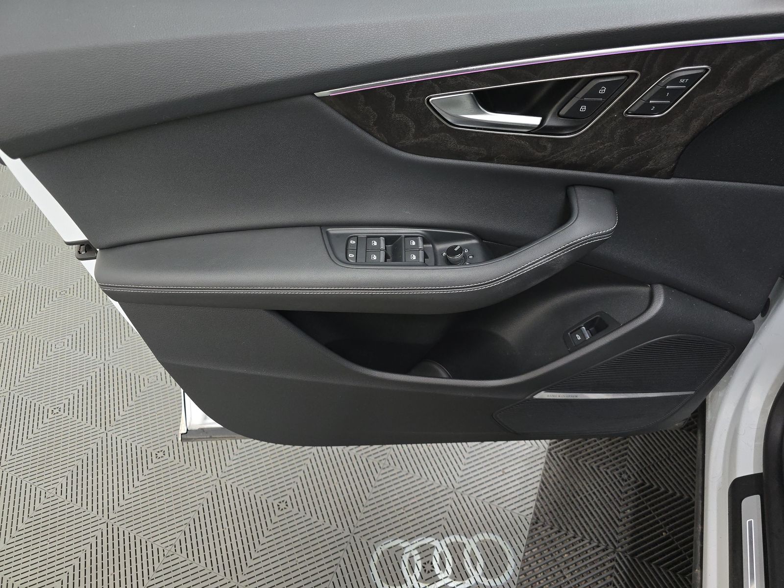 2023 Audi Q8 Premium Plus AWD