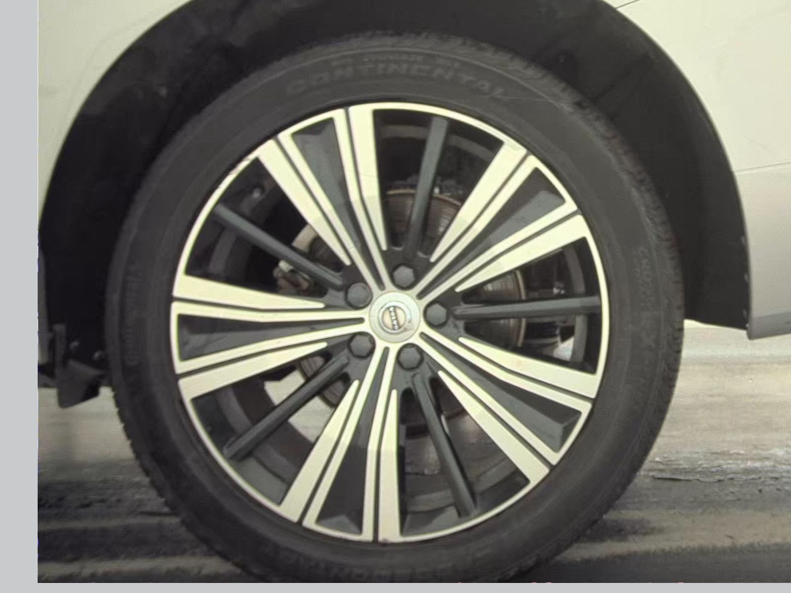 2023 Volvo XC60 B5 Plus FWD