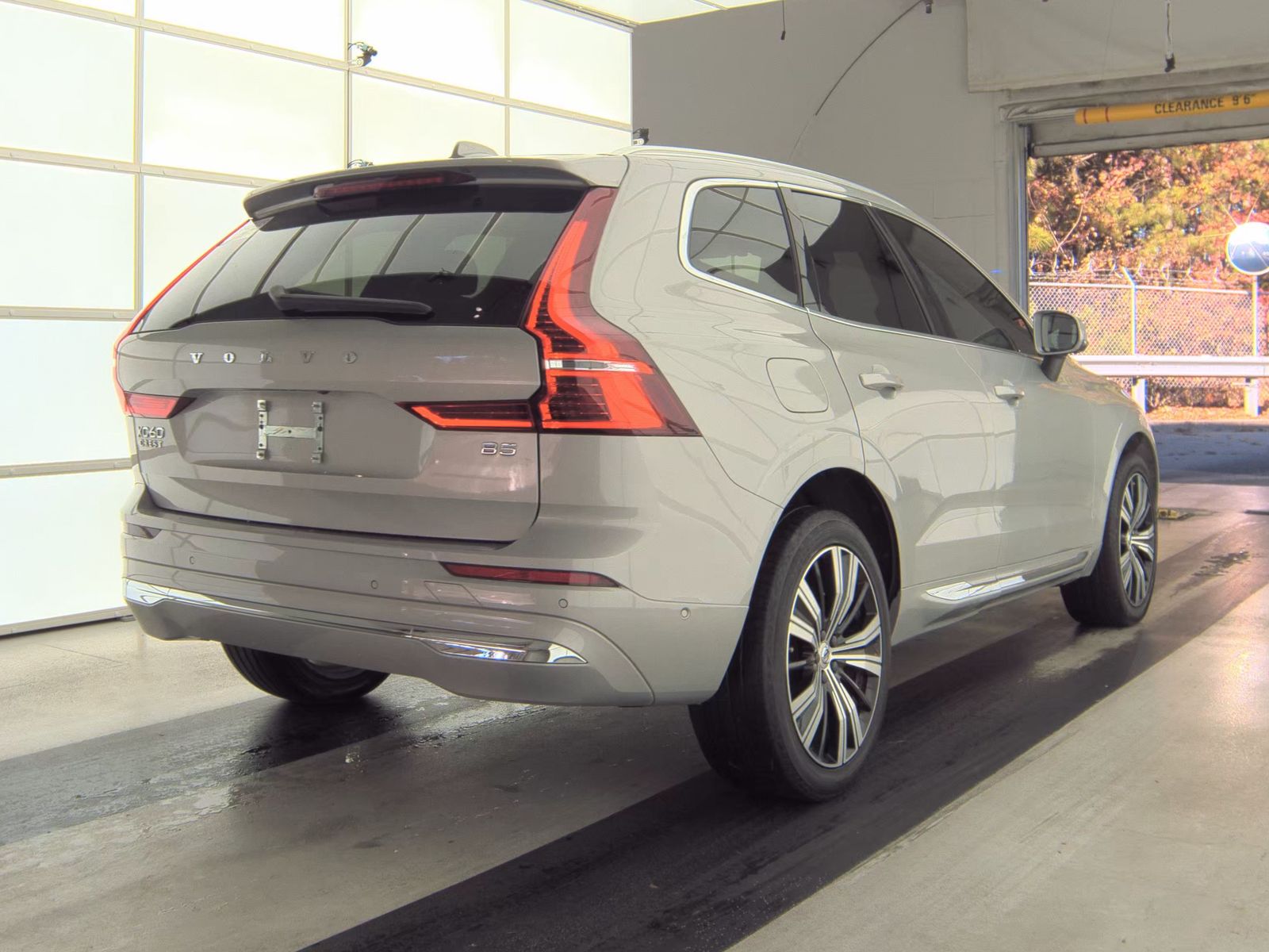 2023 Volvo XC60 B5 Plus FWD