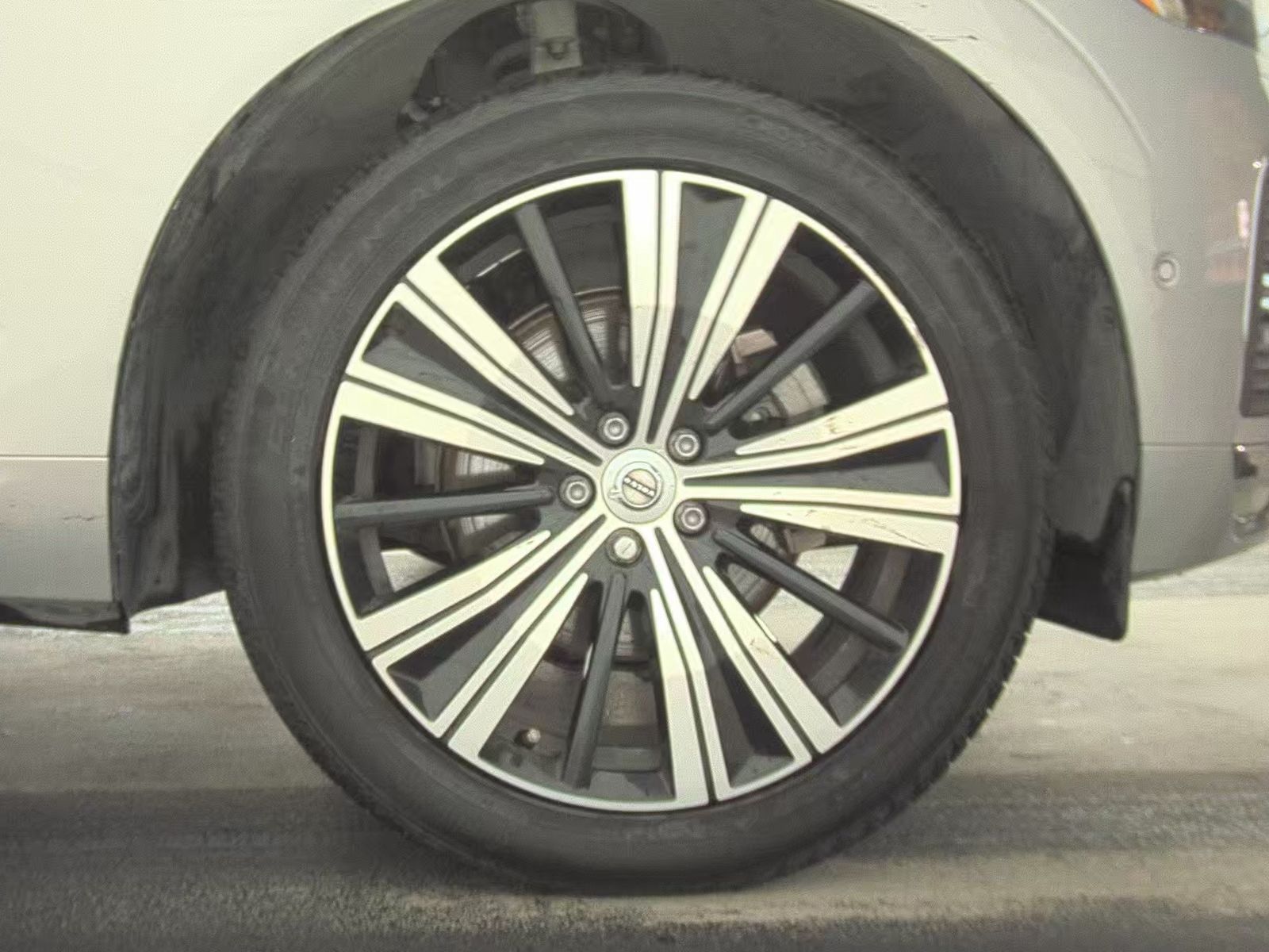 2023 Volvo XC60 B5 Plus FWD