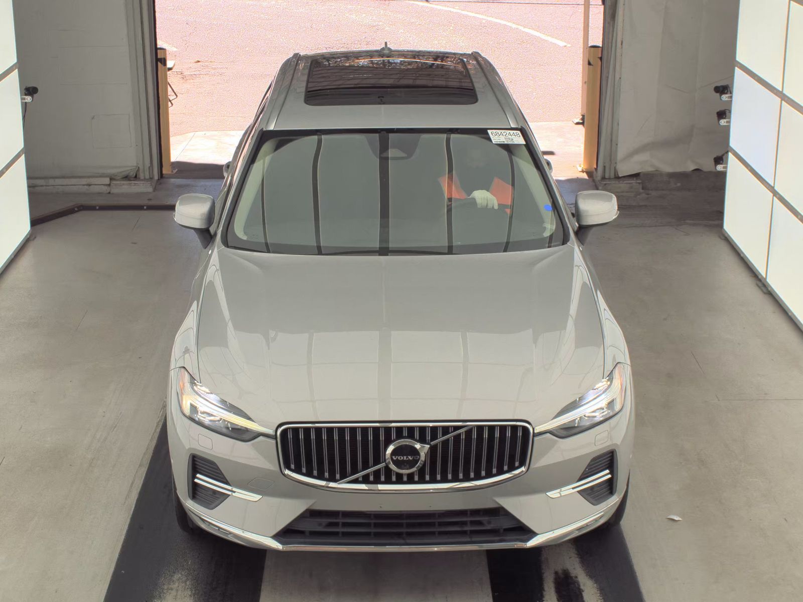2023 Volvo XC60 B5 Plus FWD