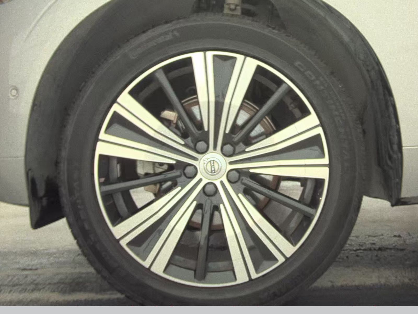 2023 Volvo XC60 B5 Plus FWD