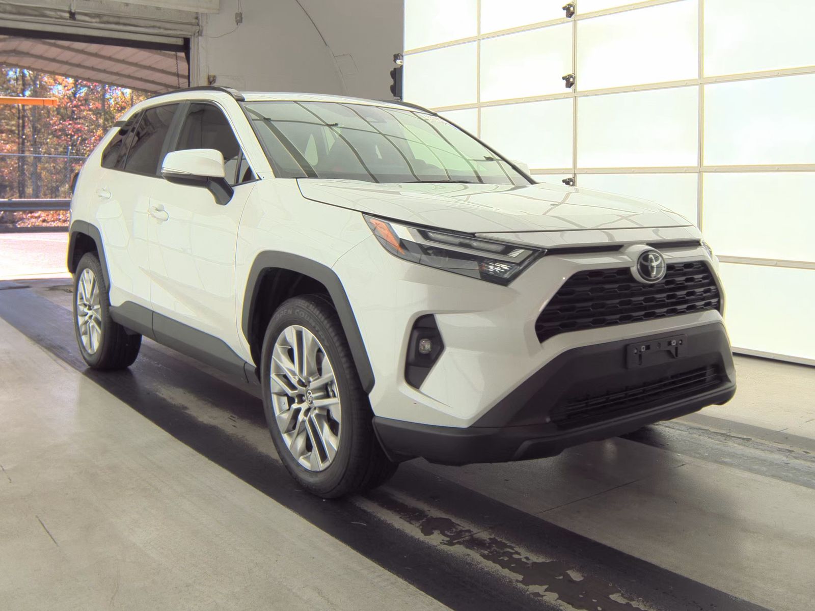 2024 Toyota RAV4 XLE Premium FWD