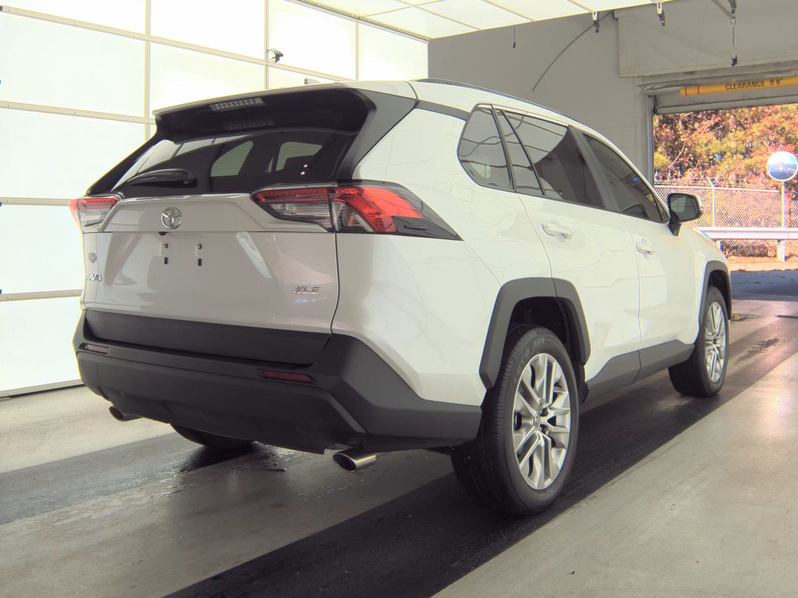 2024 Toyota RAV4 XLE Premium FWD