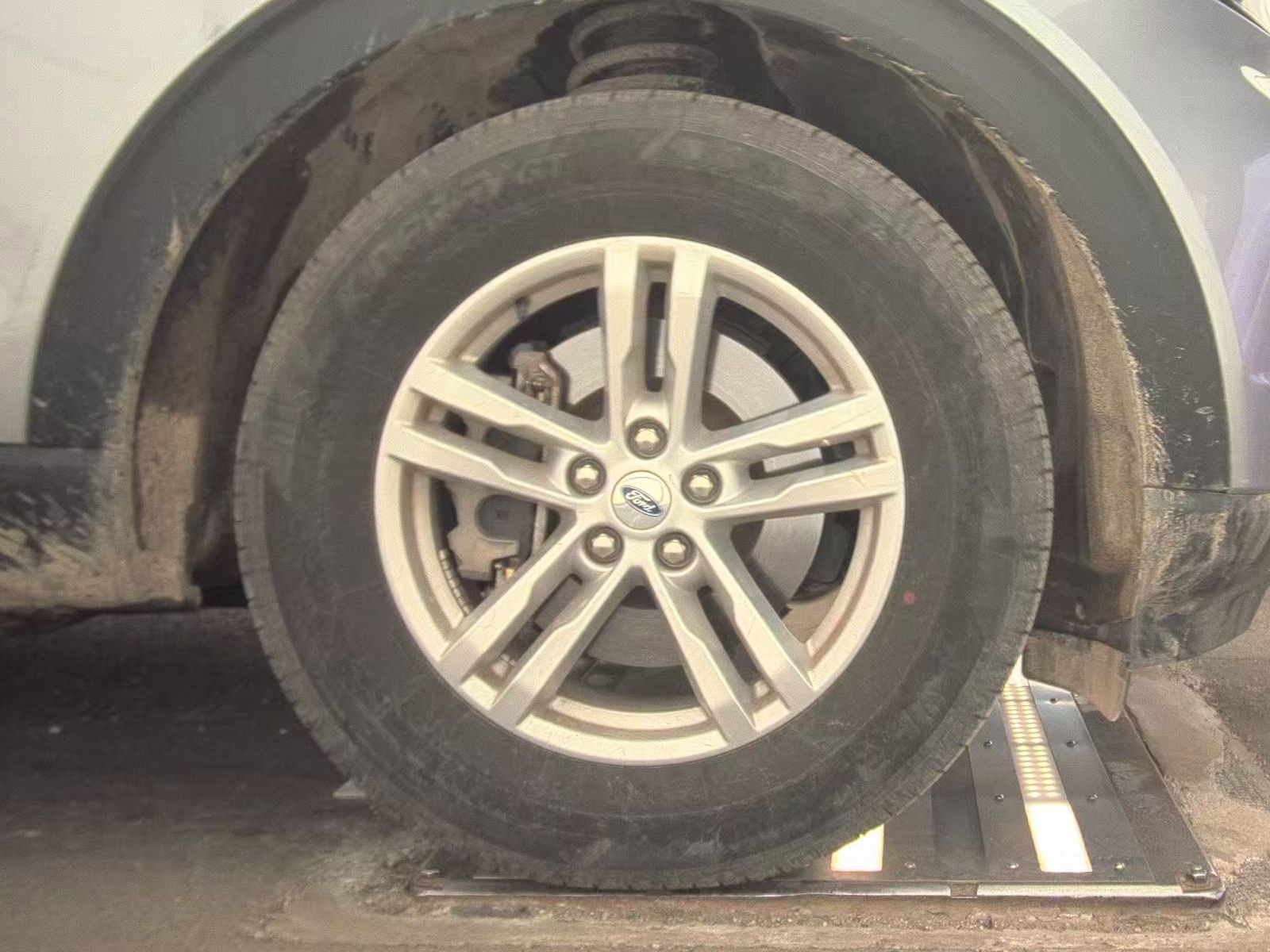 2023 Ford Explorer XLT AWD