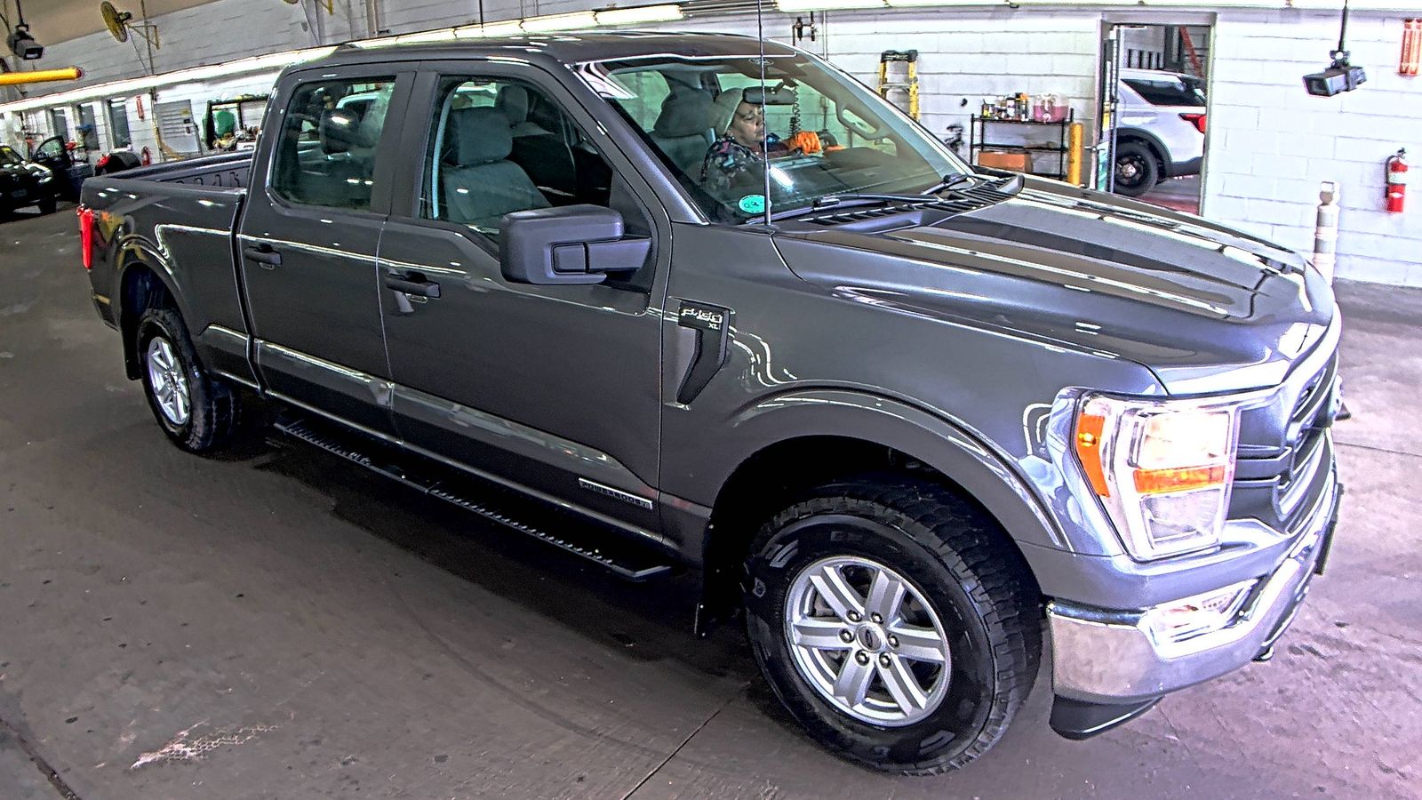 2022 Ford F-150 Hybrid XL AWD