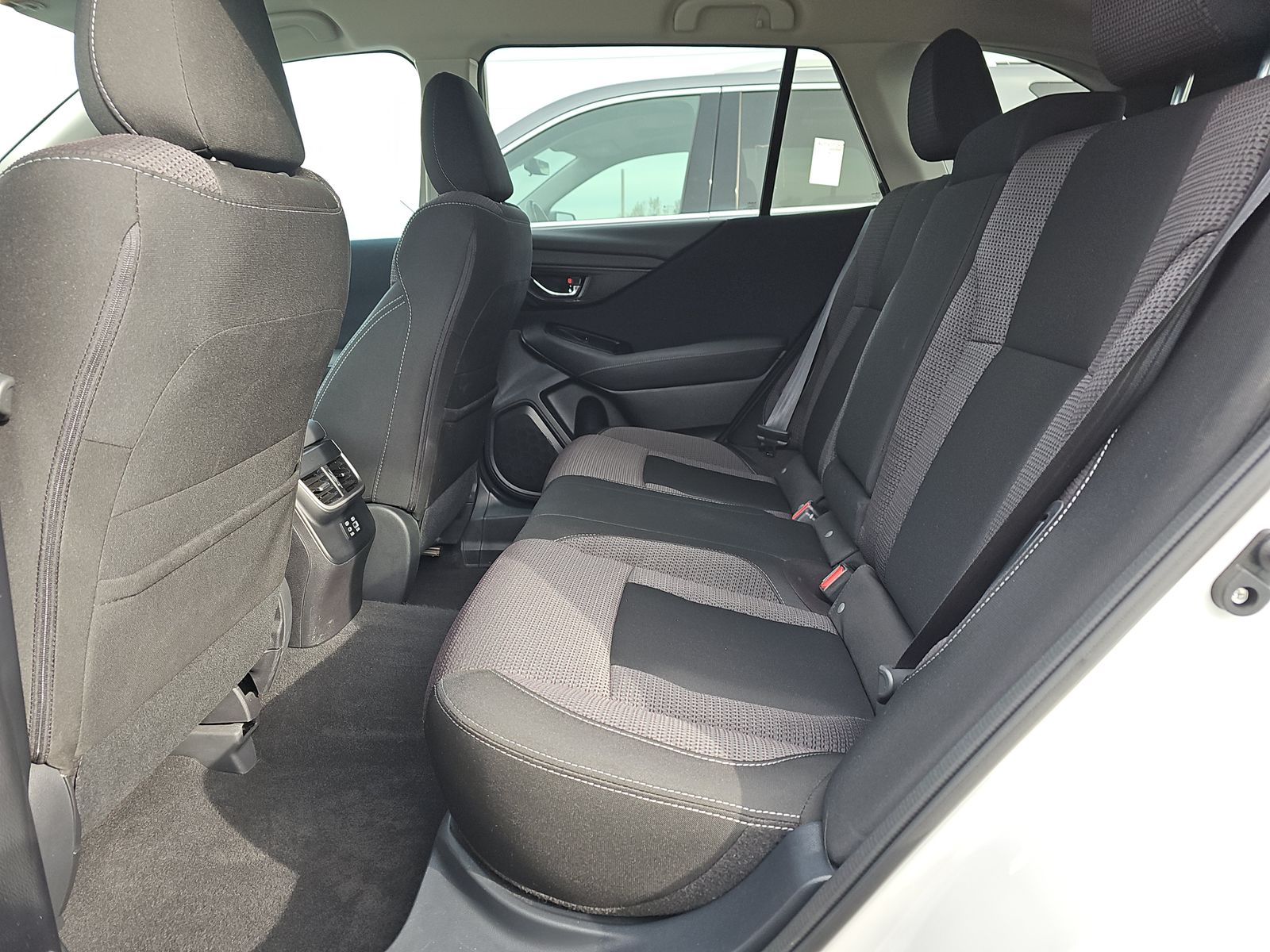 2023 Subaru Outback Premium AWD