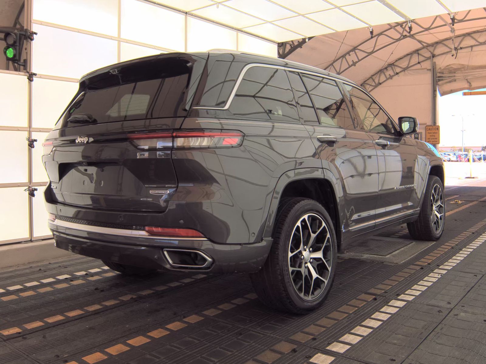 2022 Jeep Grand Cherokee Summit Reserve AWD