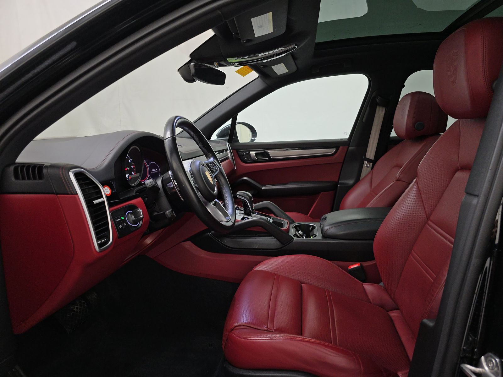 2023 Porsche Cayenne Platinum Edition AWD