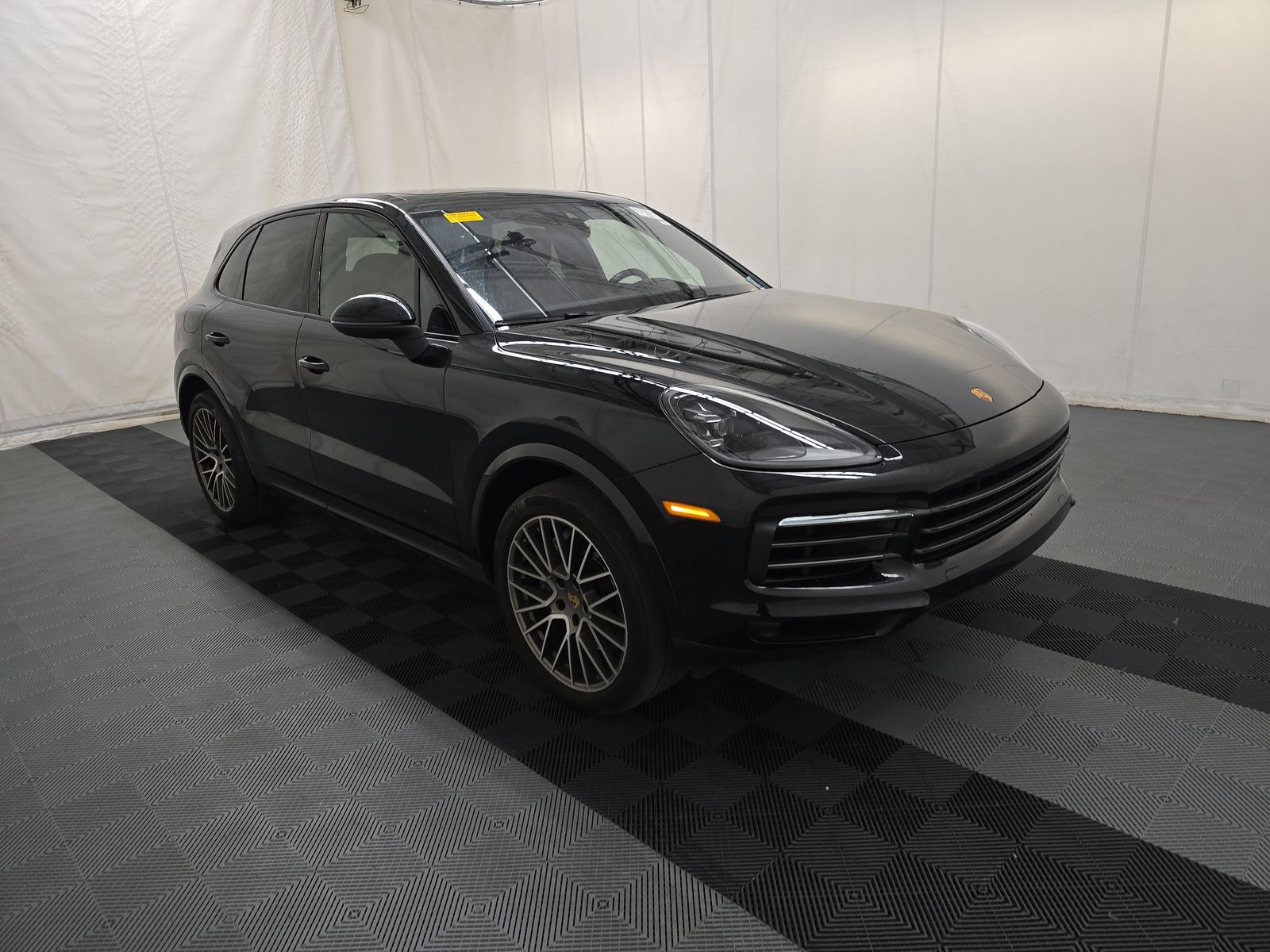 2023 Porsche Cayenne Platinum Edition AWD