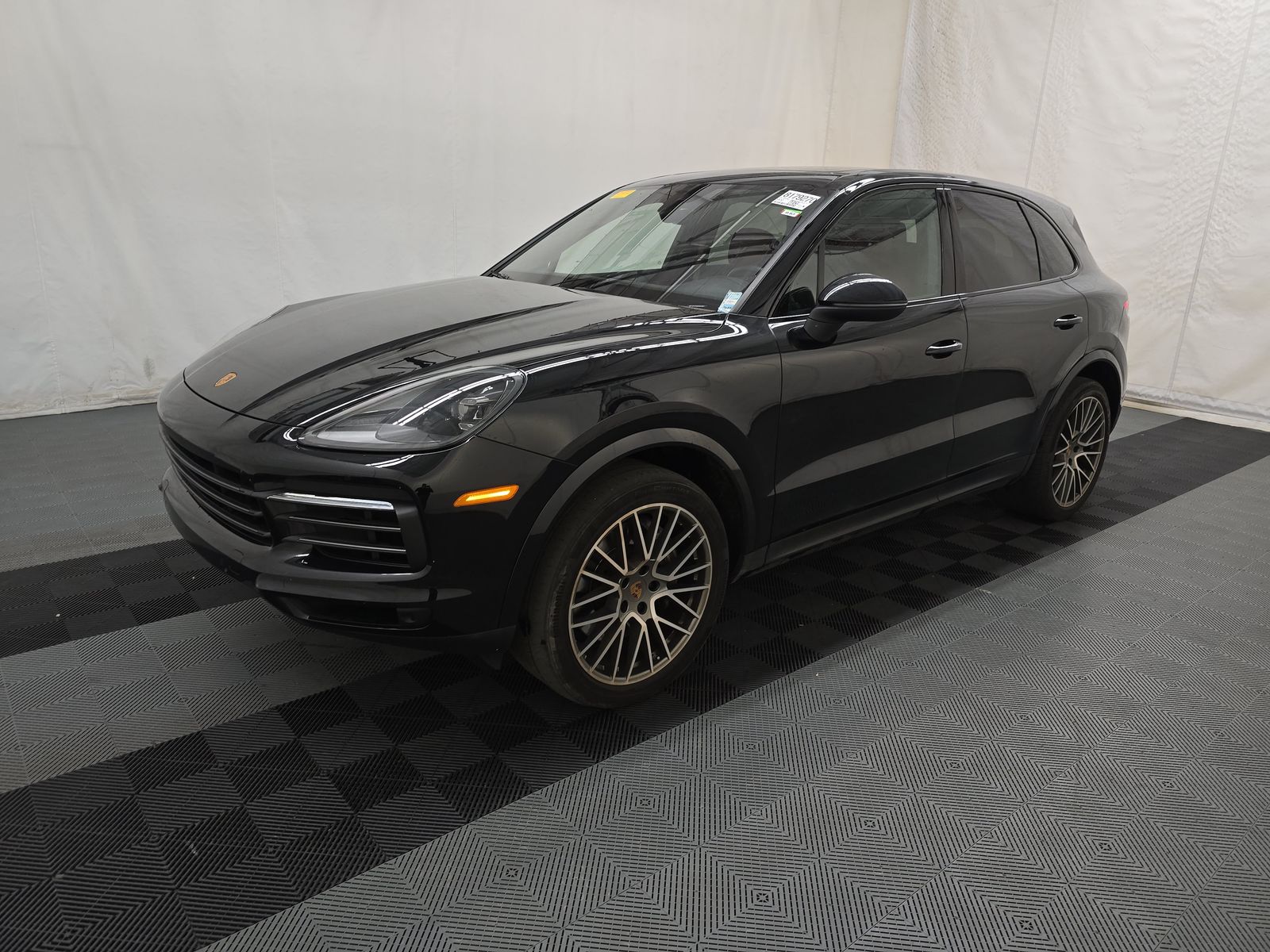 2023 Porsche Cayenne Platinum Edition AWD
