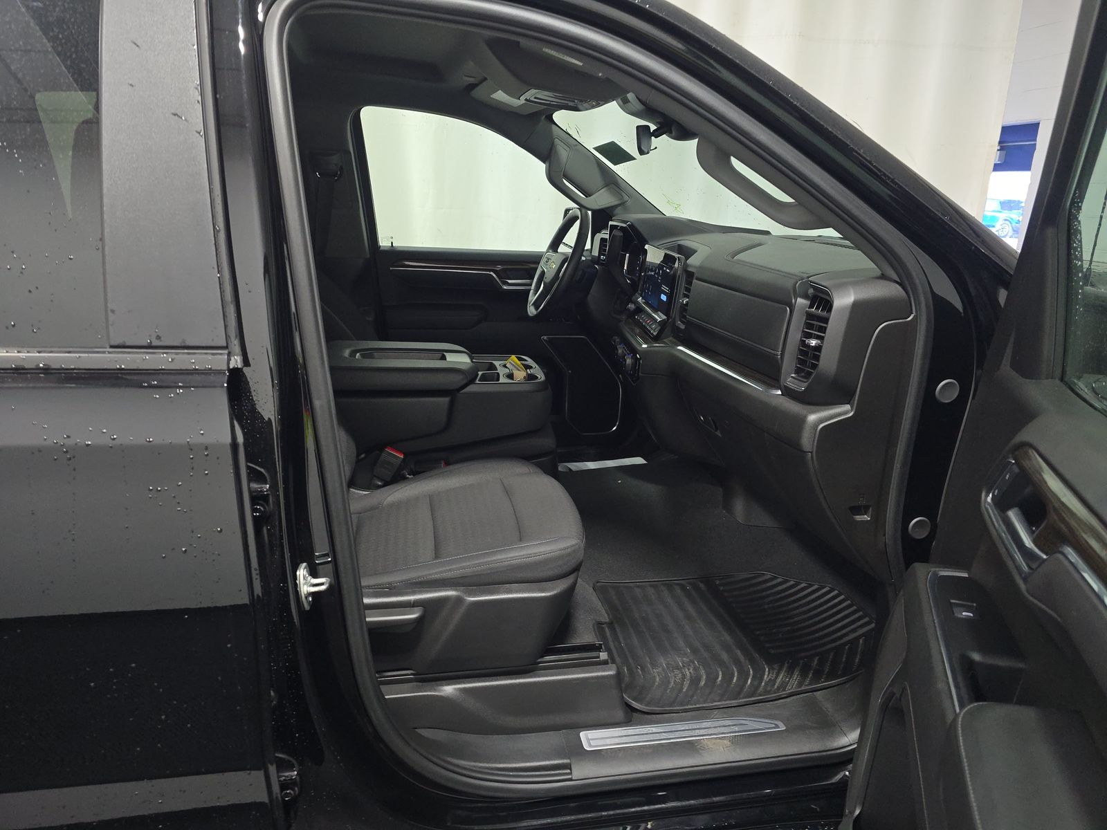 2025 Chevrolet Silverado 1500 LT AWD