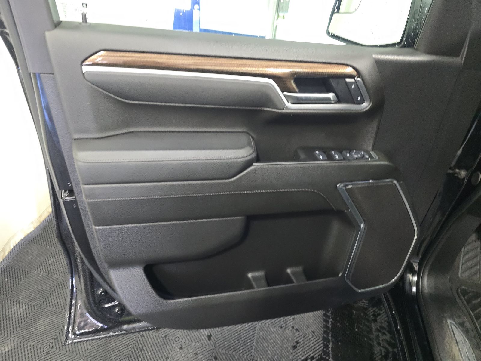 2025 Chevrolet Silverado 1500 LT AWD