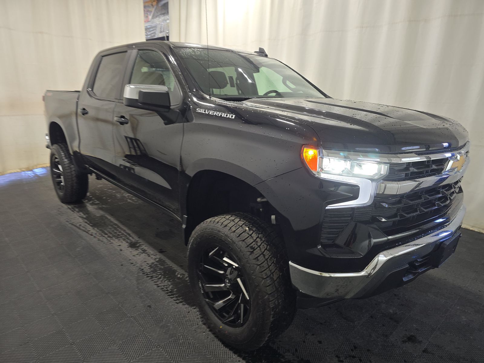2025 Chevrolet Silverado 1500 LT AWD