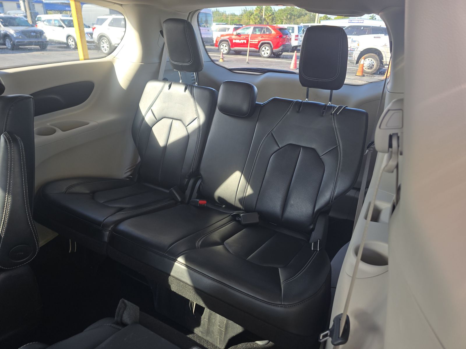 2024 Chrysler Pacifica Hybrid Select FWD