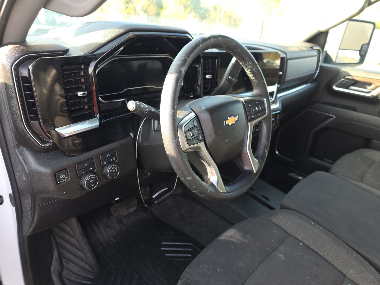 2025 Chevrolet Silverado 2500HD LT AWD