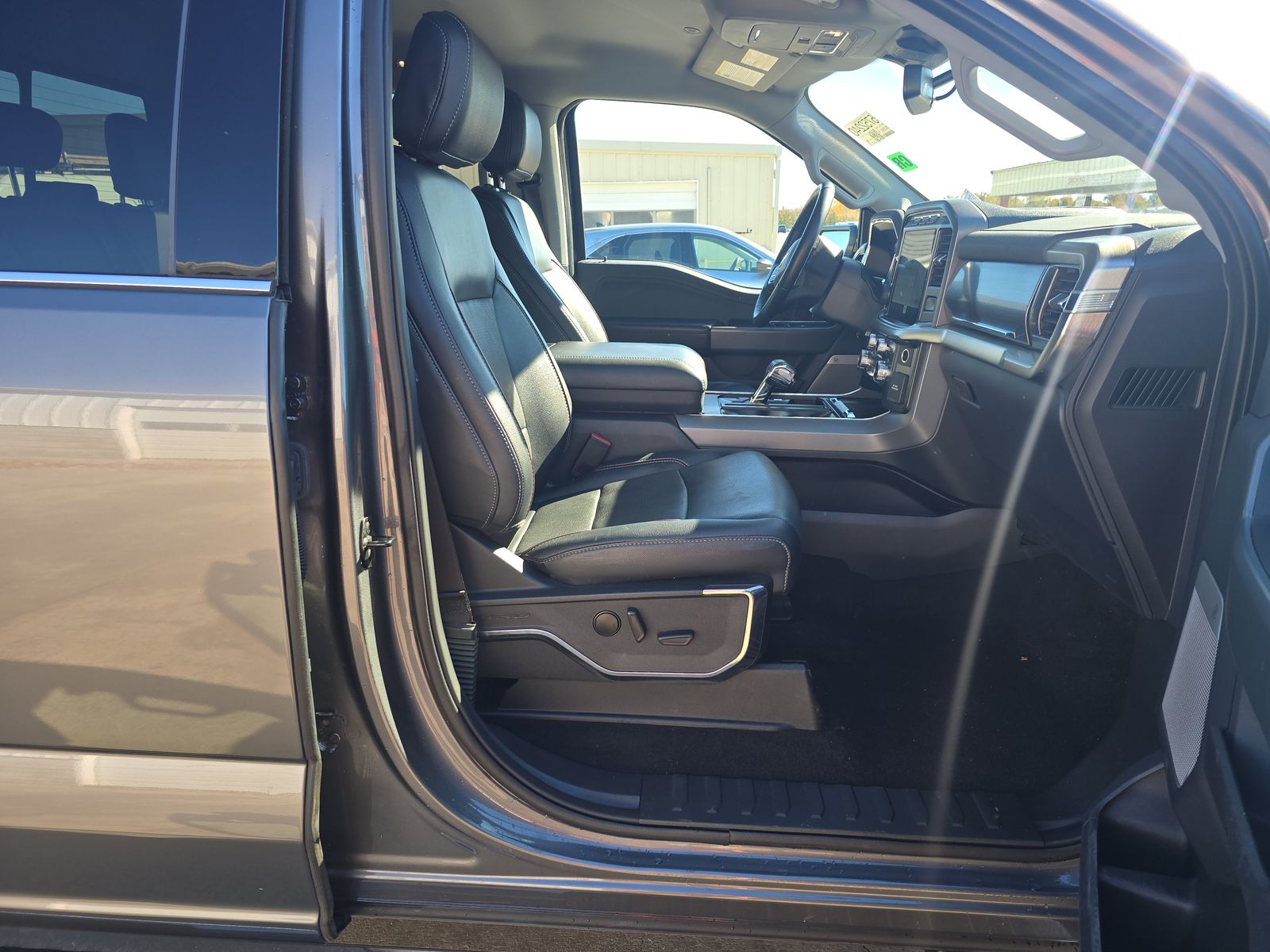 2023 Ford F-150 Lariat AWD