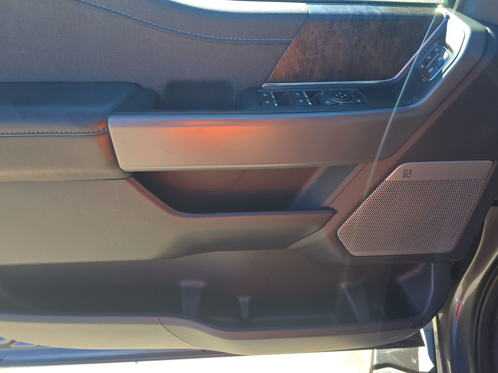 2023 Ford F-150 Lariat AWD