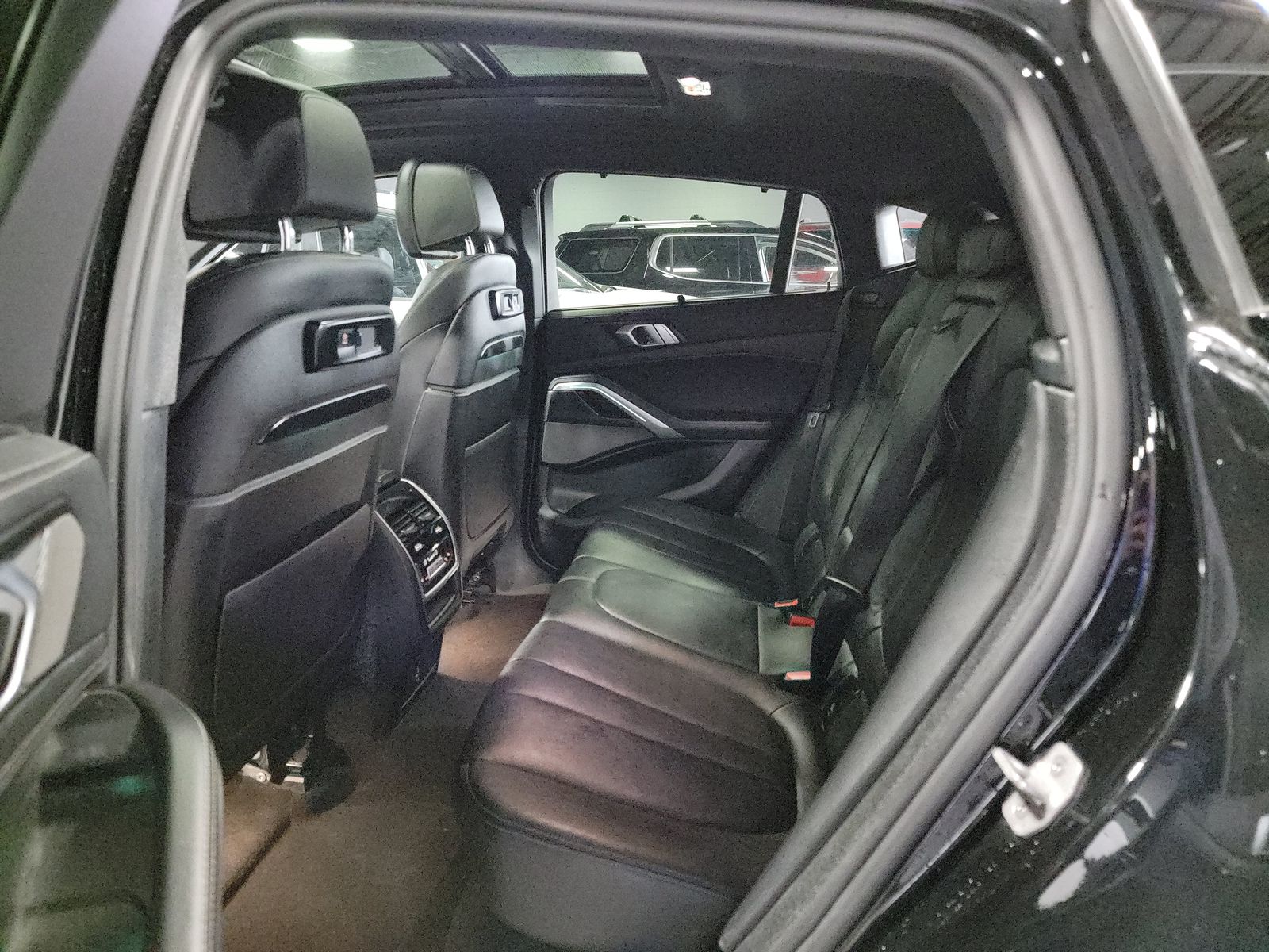 2021 BMW X6 M50i AWD