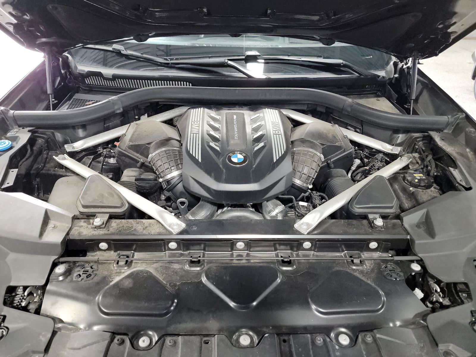 2021 BMW X6 M50i AWD