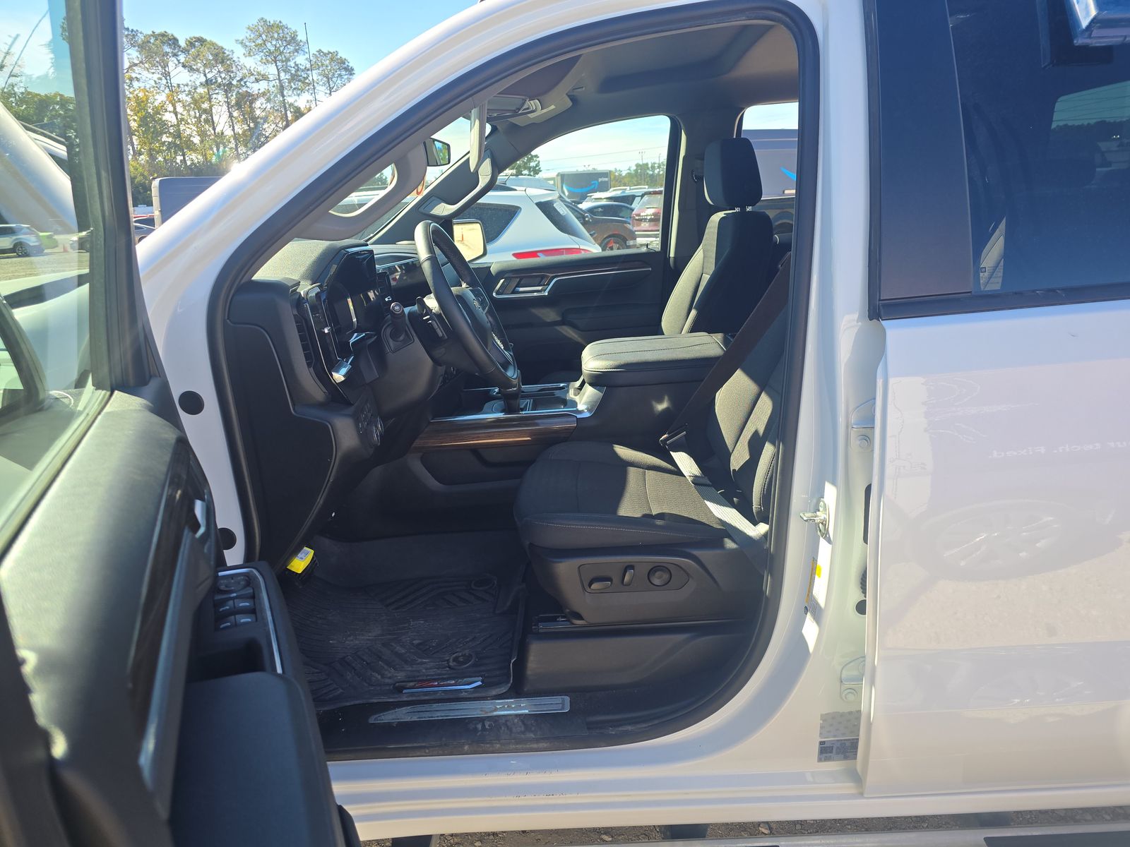 2025 Chevrolet Silverado 1500 LT AWD