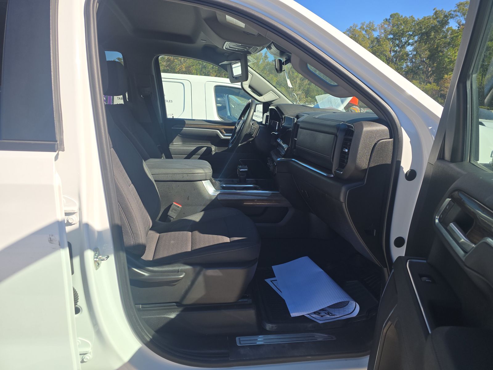 2025 Chevrolet Silverado 1500 LT AWD