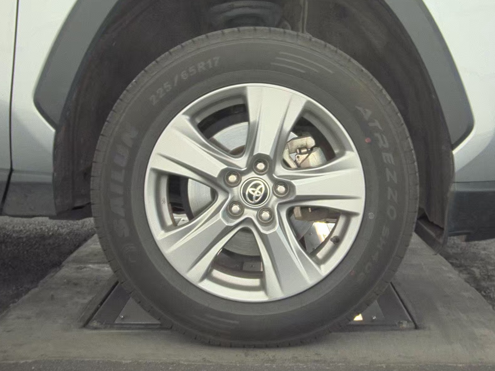 2024 Toyota RAV4 XLE AWD