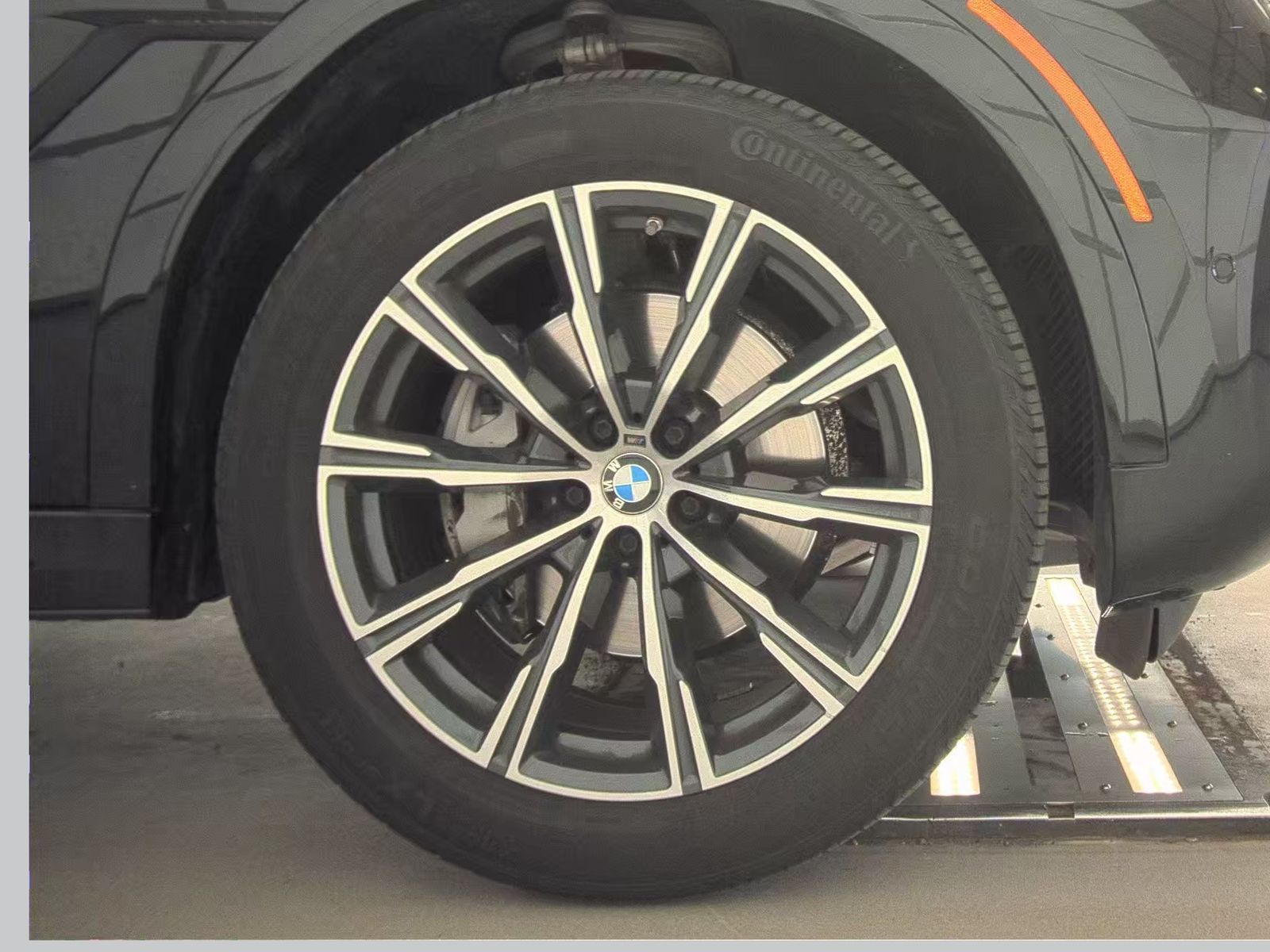 2024 BMW X6 xDrive40i AWD