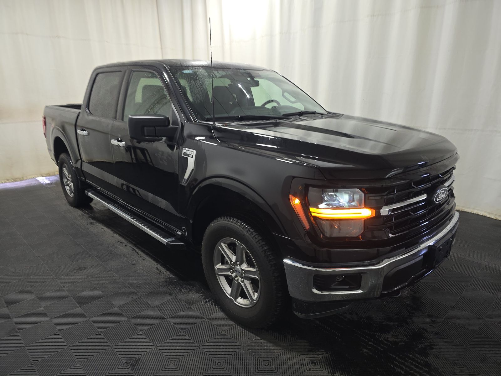 2024 Ford F-150 XLT AWD