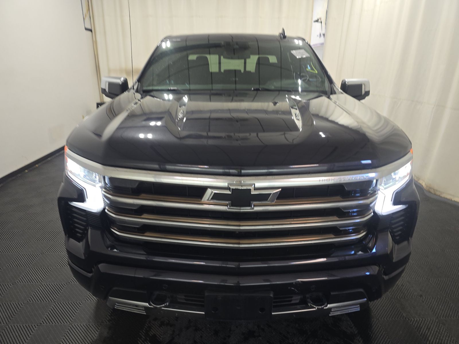 2022 Chevrolet Silverado 1500 High Country AWD