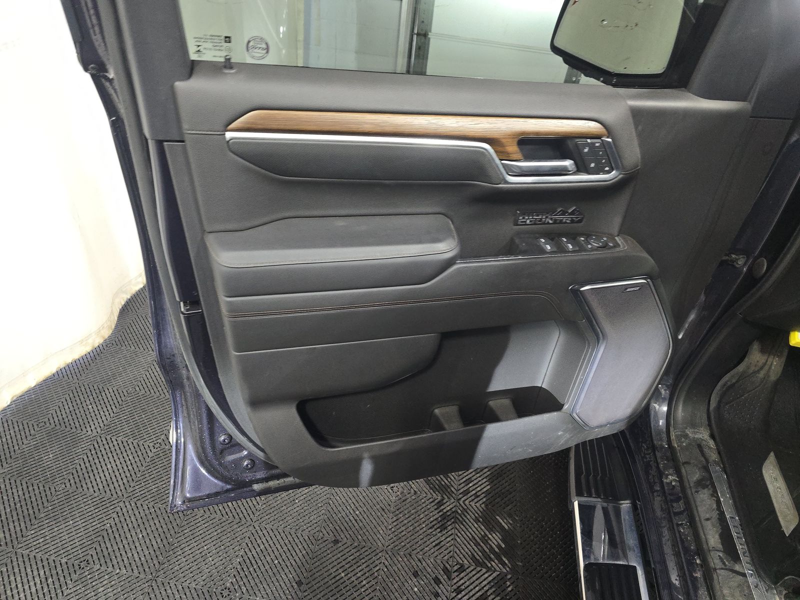 2022 Chevrolet Silverado 1500 High Country AWD