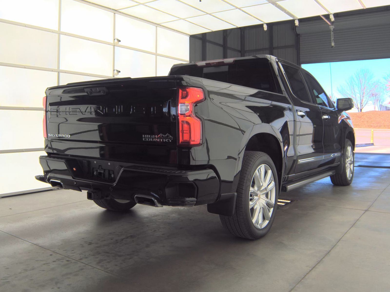 2025 Chevrolet Silverado 1500 High Country AWD