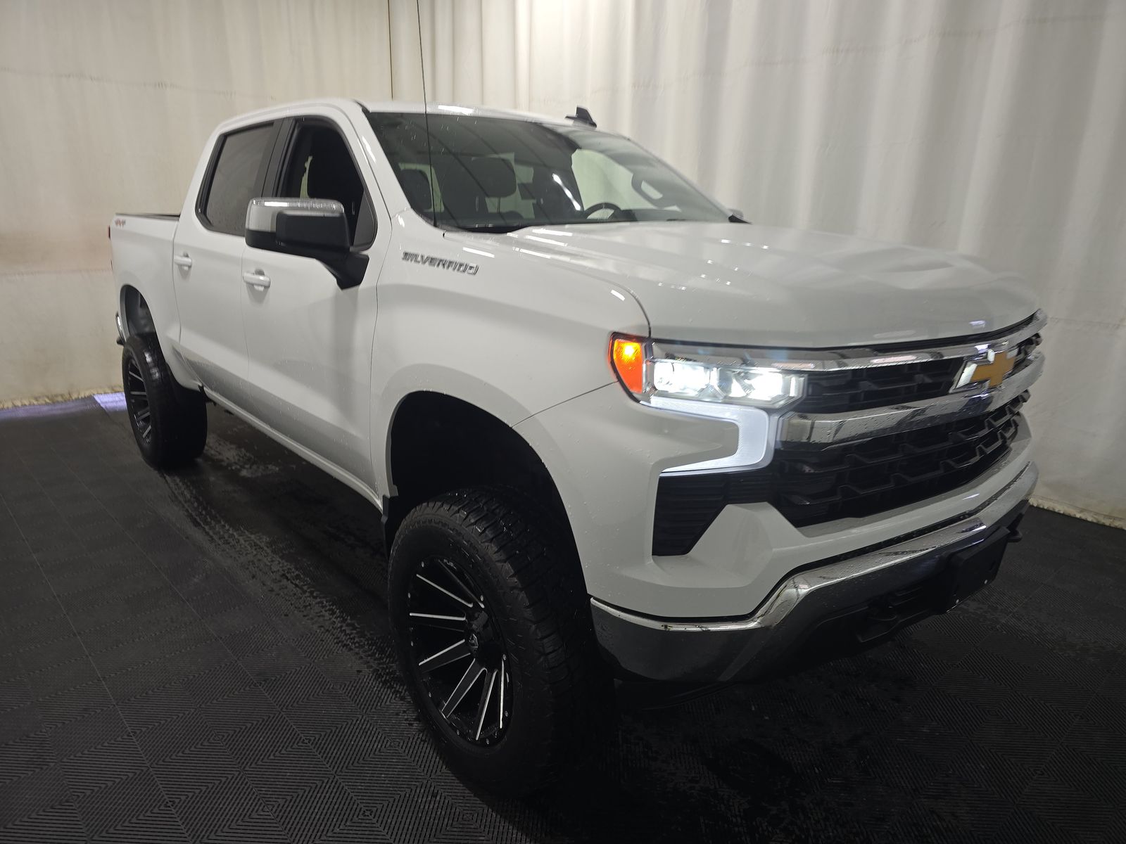 2025 Chevrolet Silverado 1500 LT AWD