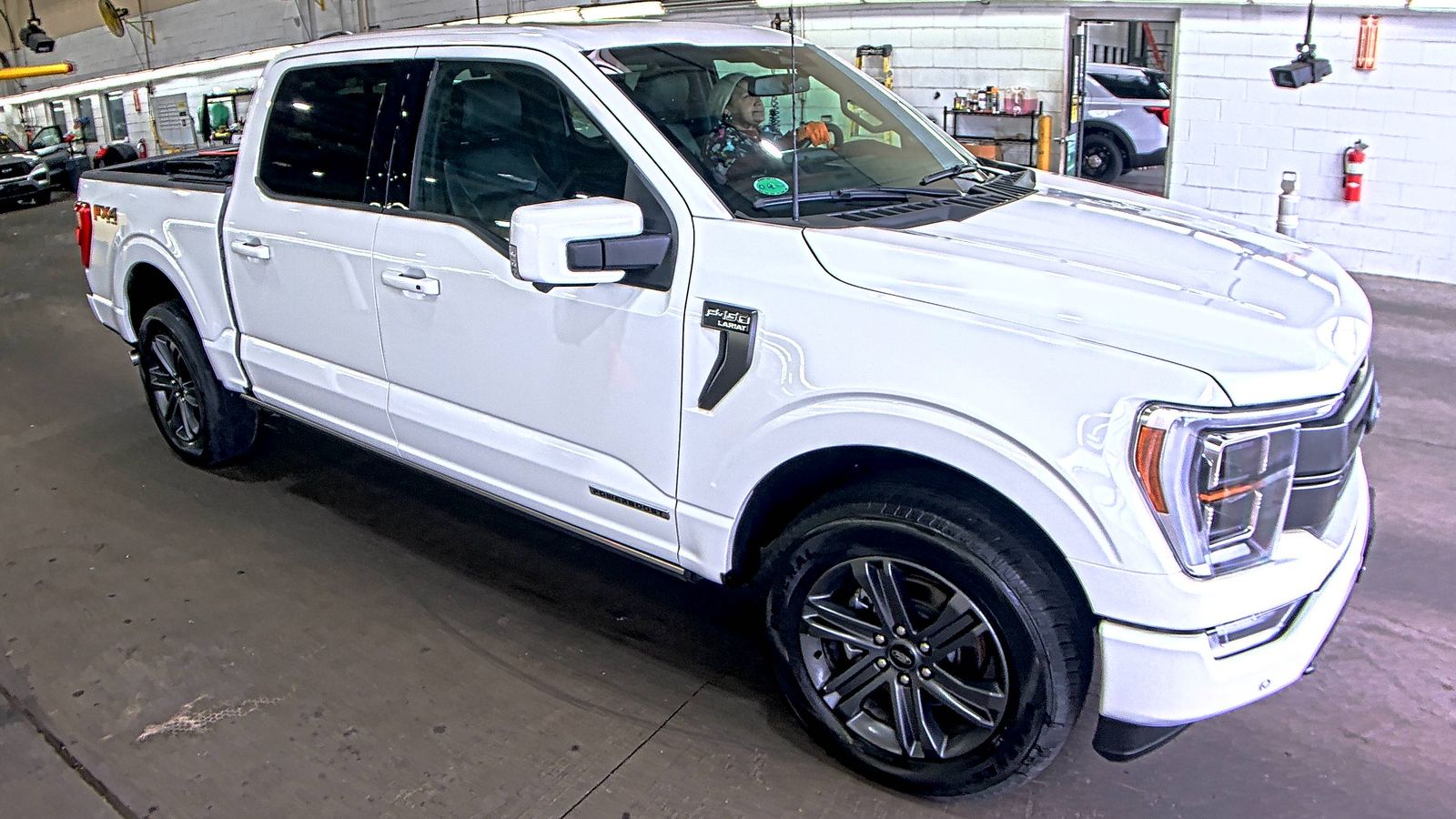 2023 Ford F-150 Hybrid Lariat AWD
