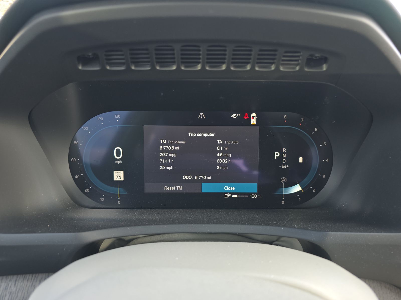 2025 Volvo XC90 B5 Plus AWD