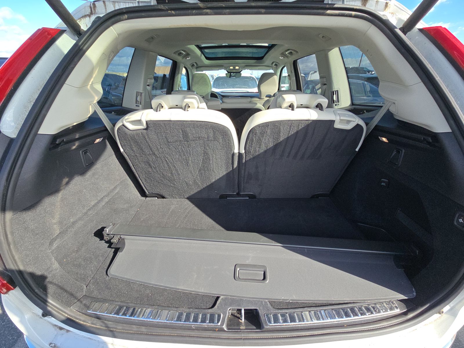 2025 Volvo XC90 B5 Plus AWD