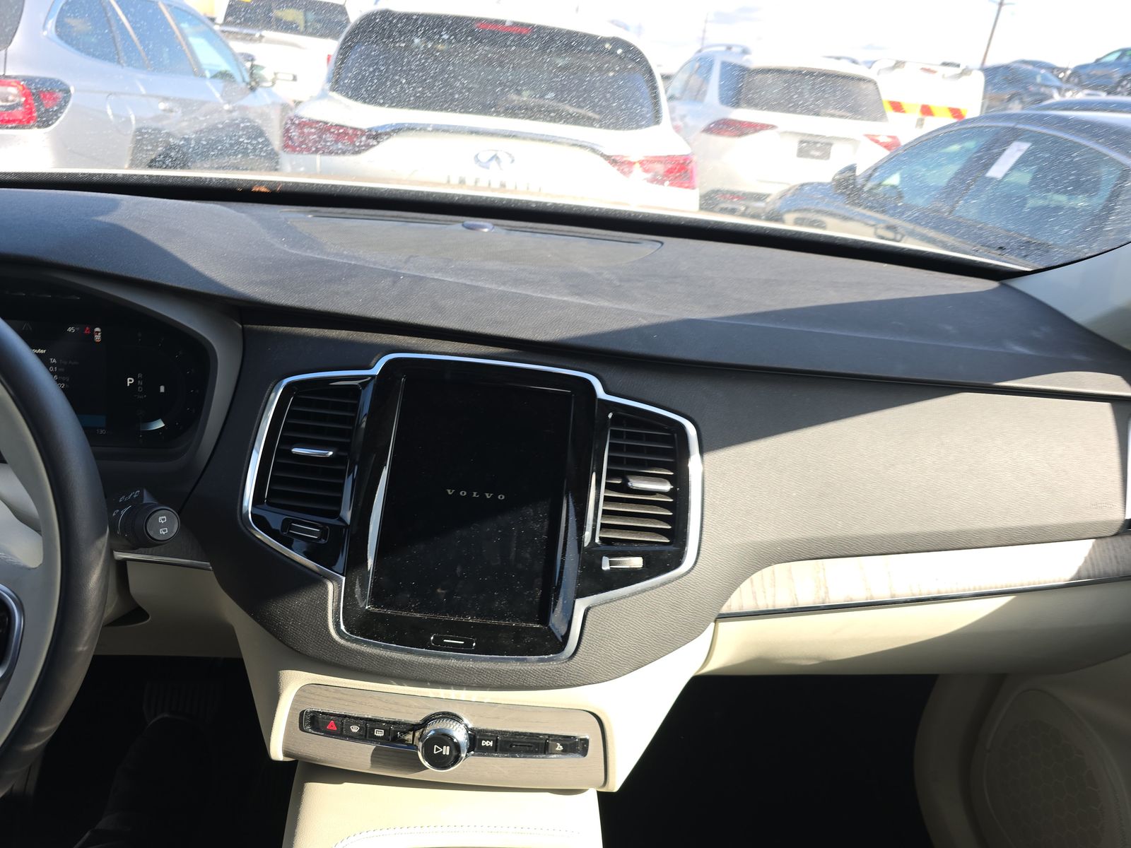 2025 Volvo XC90 B5 Plus AWD