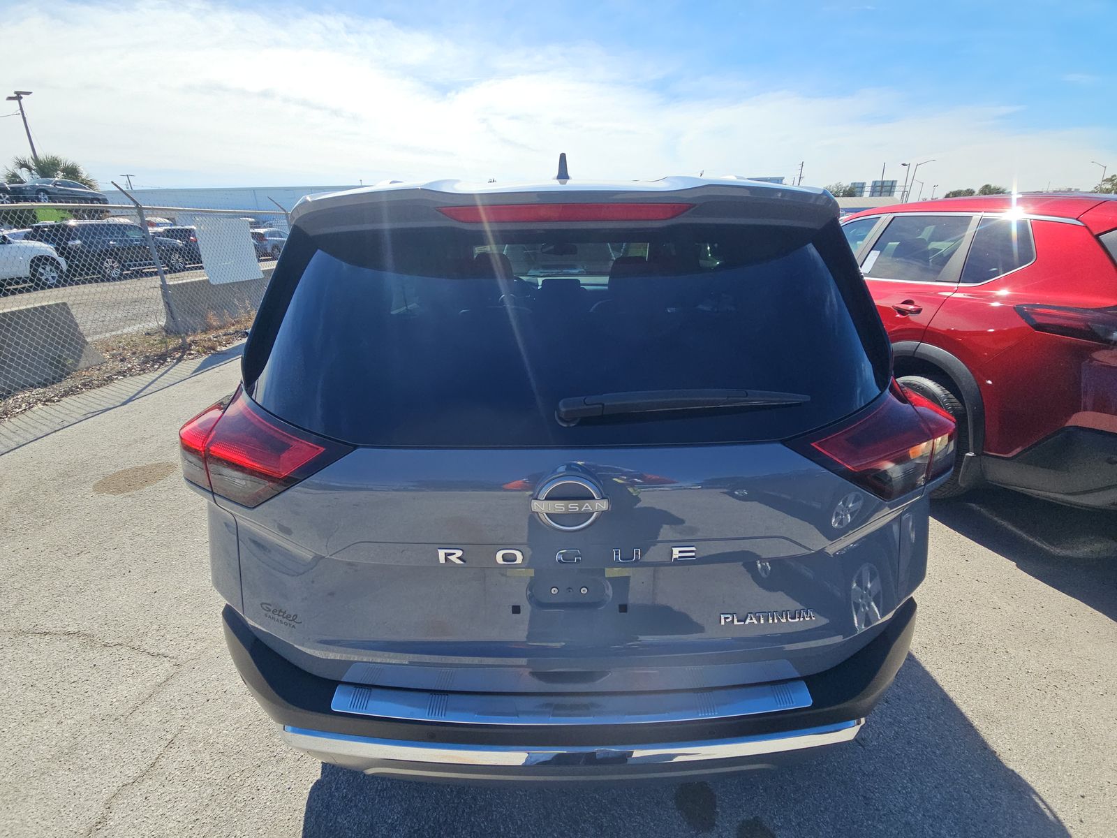 2023 Nissan Rogue Platinum FWD
