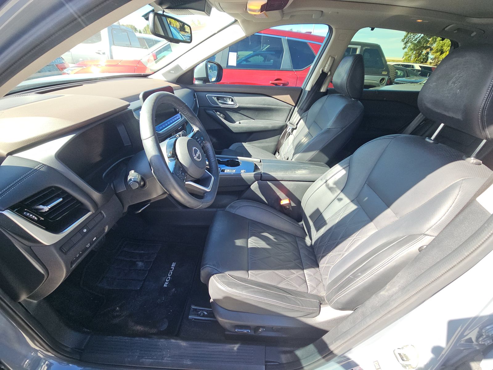 2023 Nissan Rogue Platinum FWD