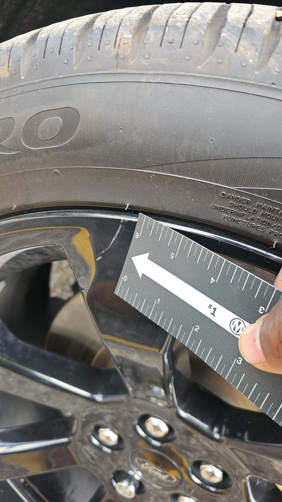 2023 Ford Explorer ST AWD