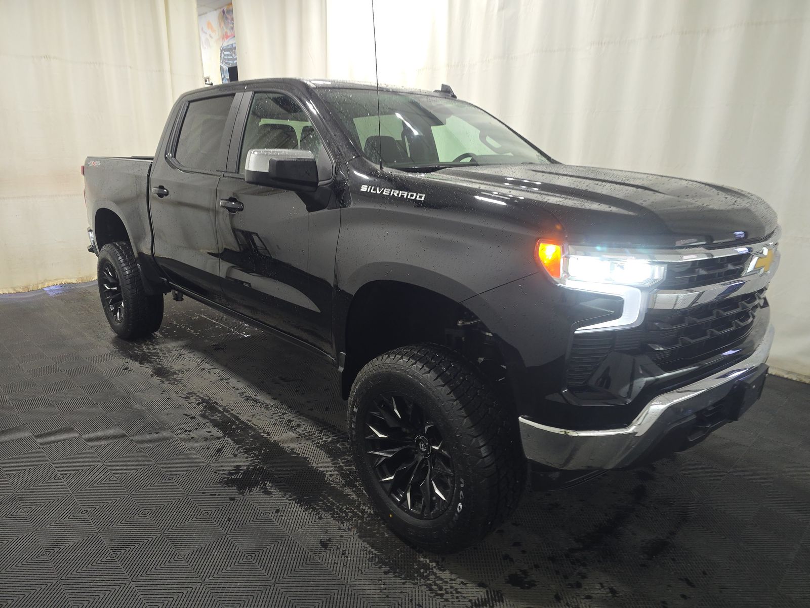 2025 Chevrolet Silverado 1500 LT AWD