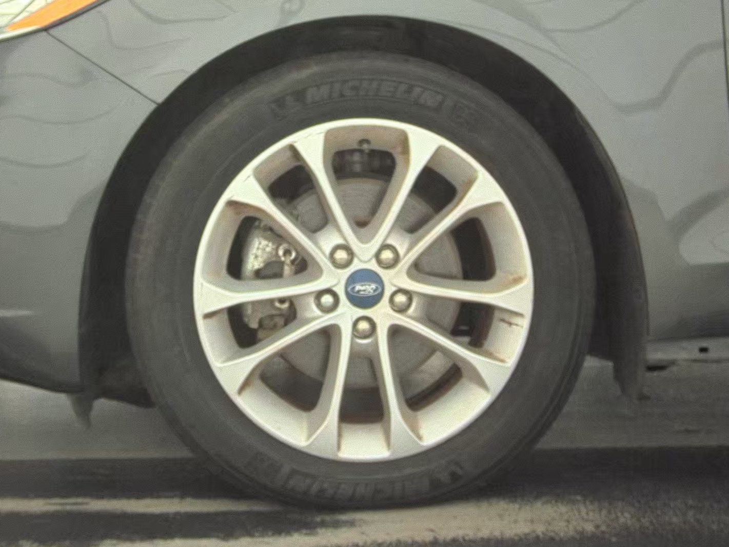 2020 Ford Fusion SE FWD