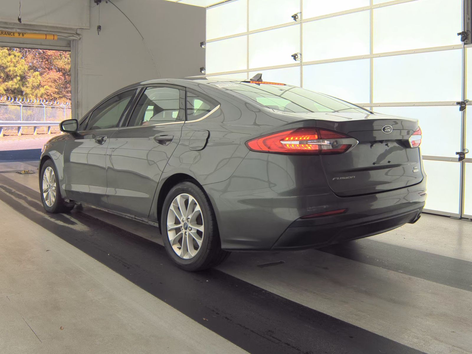 2020 Ford Fusion SE FWD