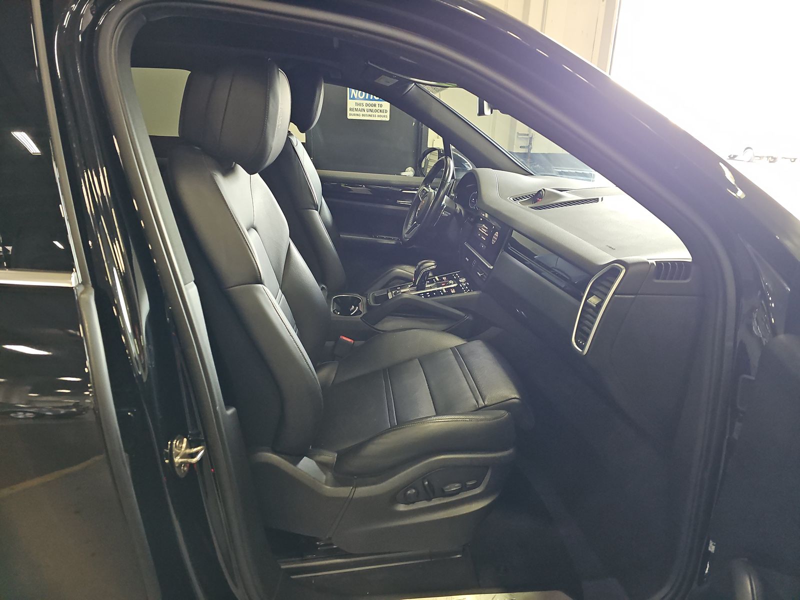 2023 Porsche Cayenne Base AWD