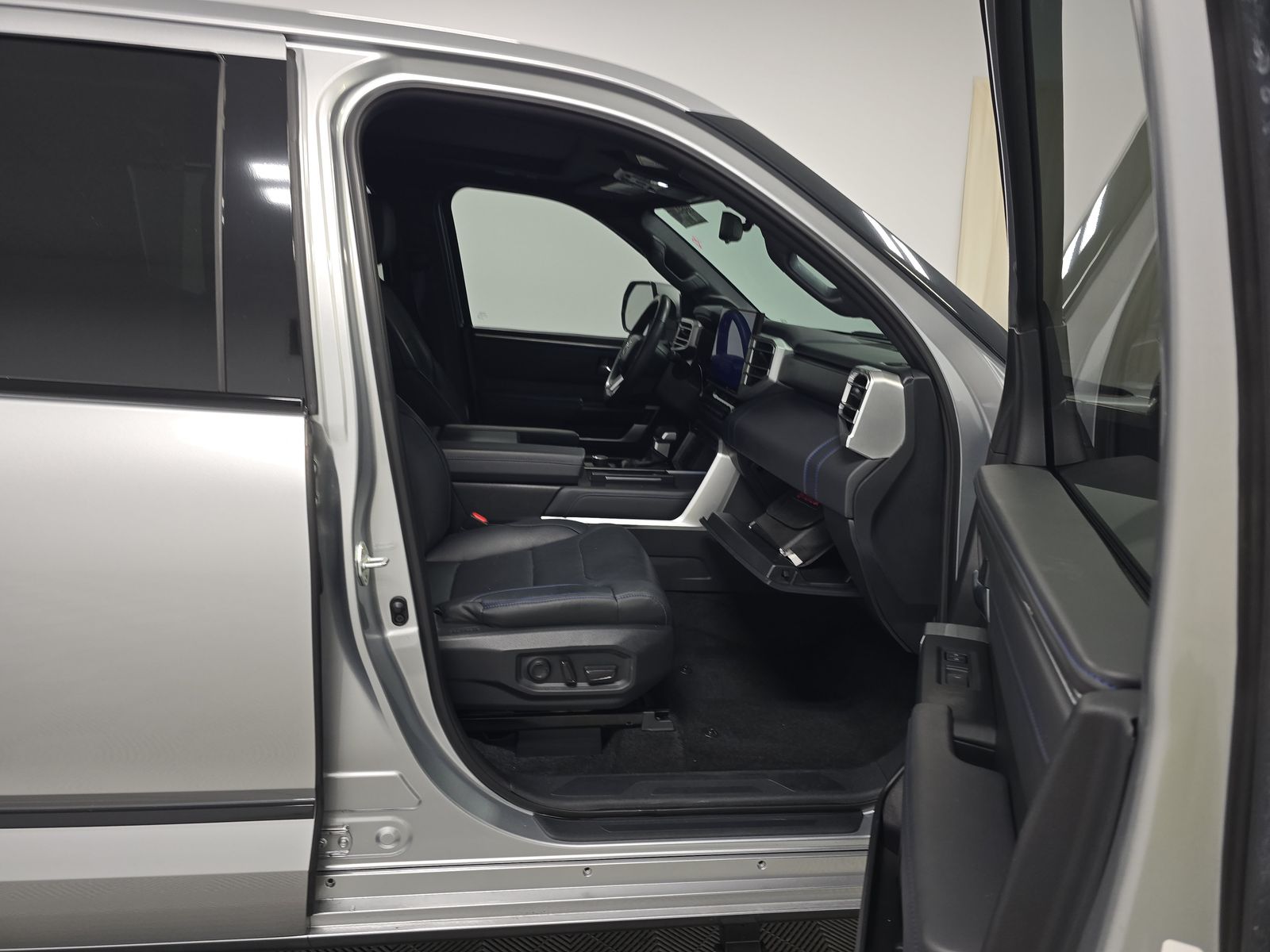 2023 Toyota Tundra Hybrid Platinum RWD