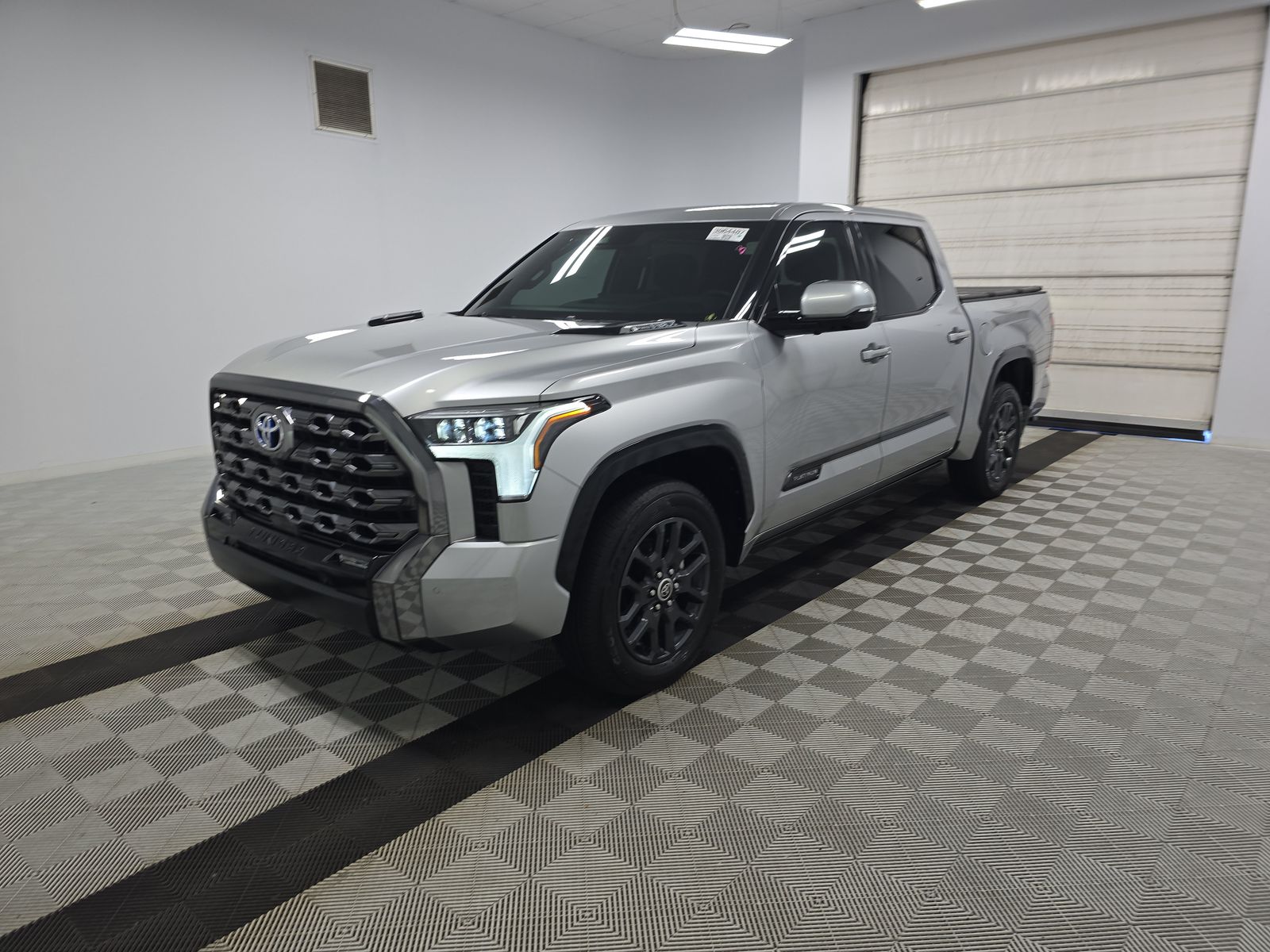 2023 Toyota Tundra Hybrid Platinum RWD
